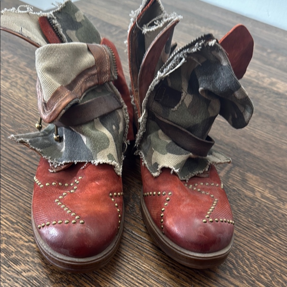 A.S.98 suede leather camo boot